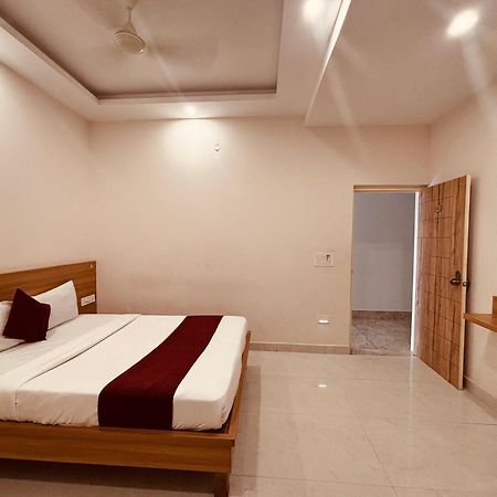 Seema Palace Inn 1 Km From Railwaystaion Mysore Exterior foto