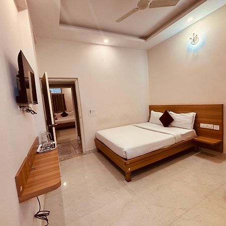 Seema Palace Inn 1 Km From Railwaystaion Mysore Exterior foto