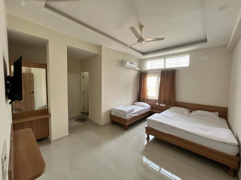 Seema Palace Inn 1 Km From Railwaystaion Mysore Exterior foto