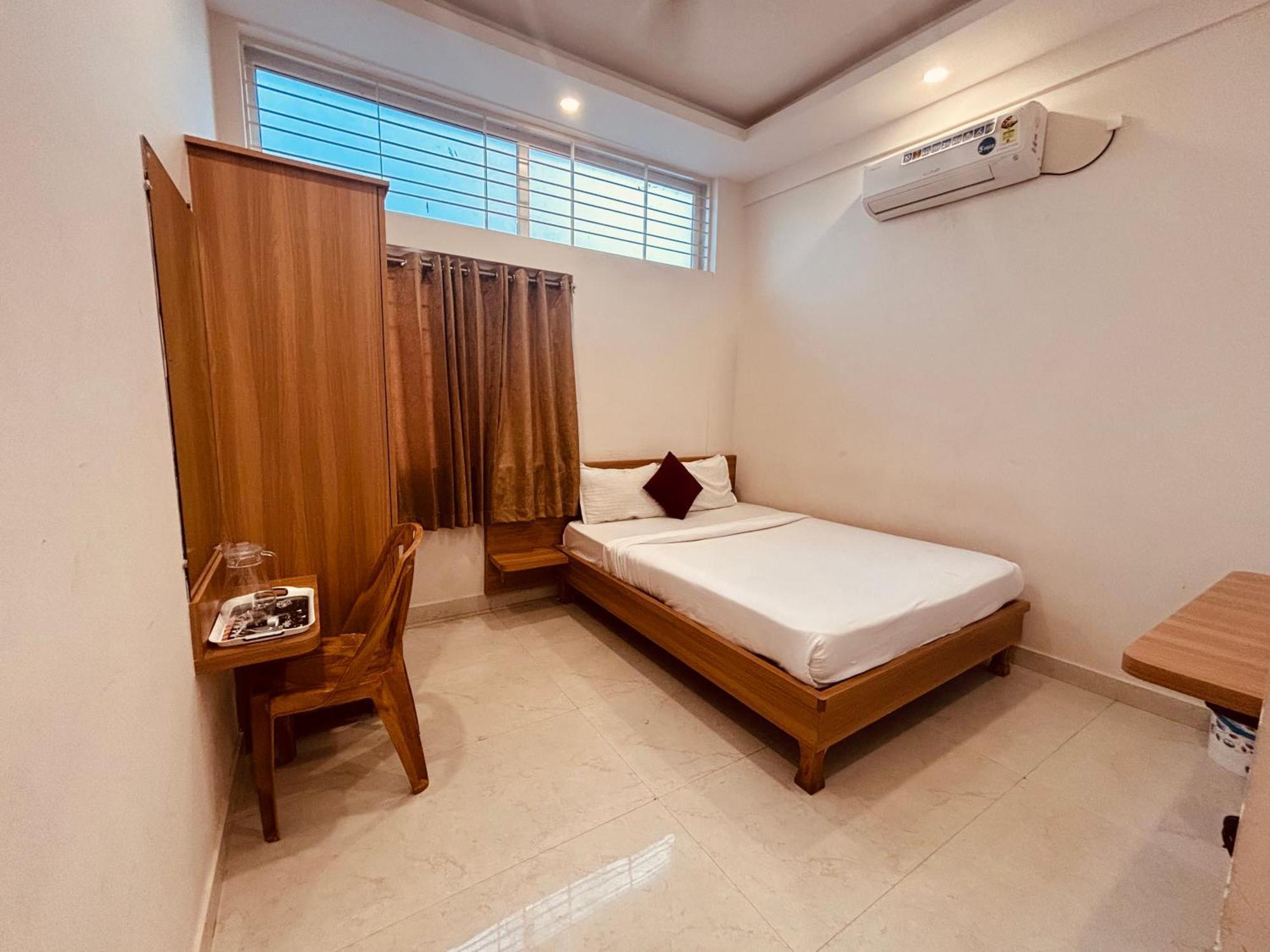 Seema Palace Inn 1 Km From Railwaystaion Mysore Exterior foto